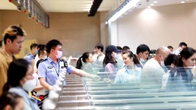 8.6萬人次！青茂口岸單日驗放旅客量創今年新高