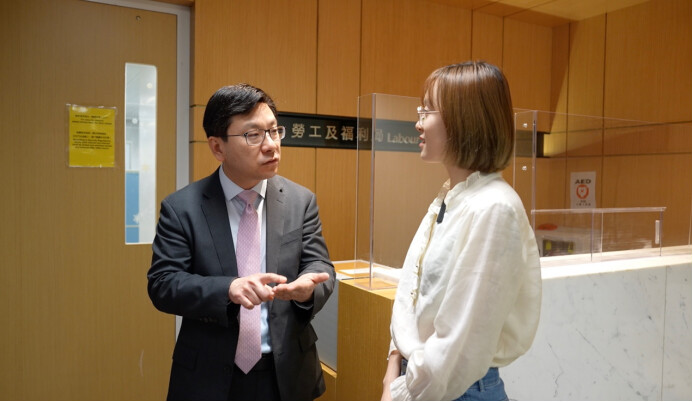 香港特區政府勞工及福利局局長孫玉菡與GDToday記者