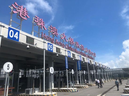 圖為港珠澳大橋珠海公路口岸。 新華網 王慰 攝