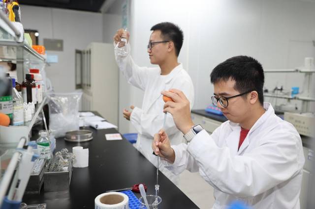 艾薇藥業研發實驗室。