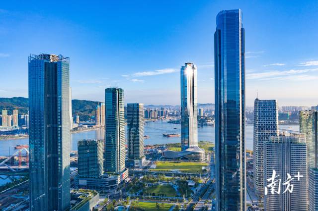 經(jīng)濟(jì)發(fā)展局將深化琴澳頂層規(guī)劃銜接,編制合作區(qū)產(chǎn)業(yè)發(fā)展規(guī)劃。 經(jīng)濟(jì)發(fā)展局將深化琴澳頂層規(guī)劃銜接,編制合作區(qū)產(chǎn)業(yè)發(fā)展規(guī)劃。