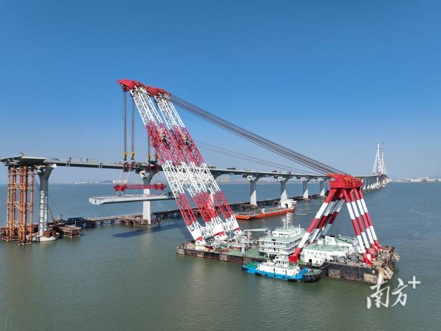 “大橋海鷗號”架設進行中。