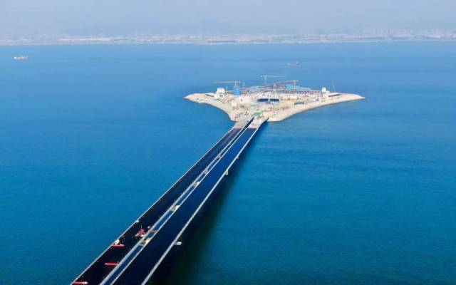 2023年11月27日，深中通道西人工島，形似巨大的風箏。圖/新華
