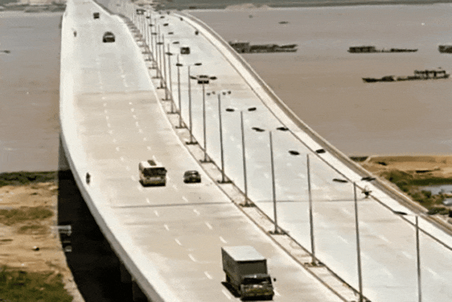 1993年,珠海大橋雙向通車。 1993年,珠海大橋雙向通車。