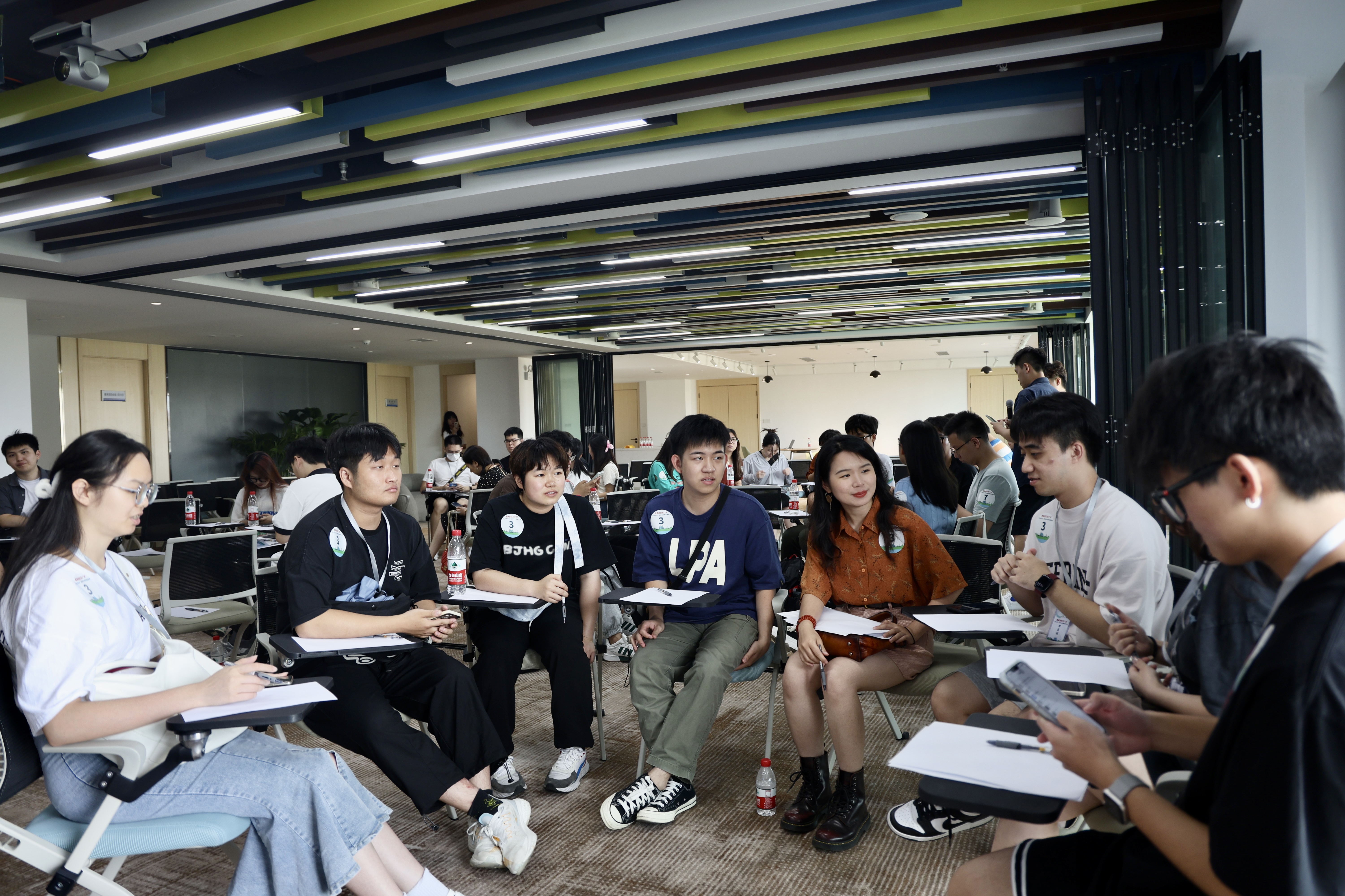 開展港澳青年職場訓練營，引入職場技能培訓，安排導師提供引導和朋輩幫助