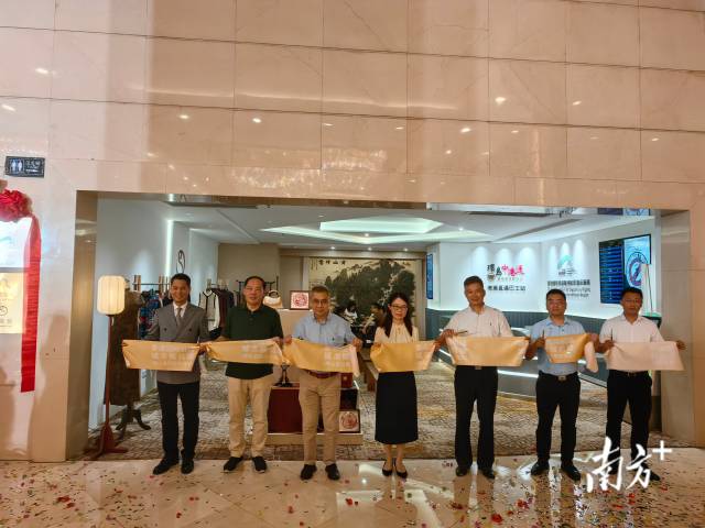 香港國際機場佛山皇冠假日酒店候機樓剪彩開幕。南方+ 盧浩能 拍攝