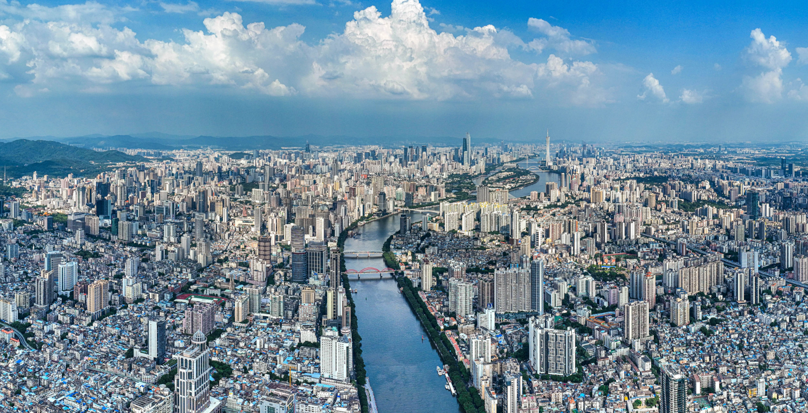 廣州珠江兩岸（2023年12月27日攝，無人機照片）。新華社發（張由瓊 攝）