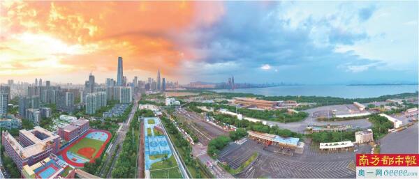 9月15日，深圳灣口岸周邊風光。 新華社發