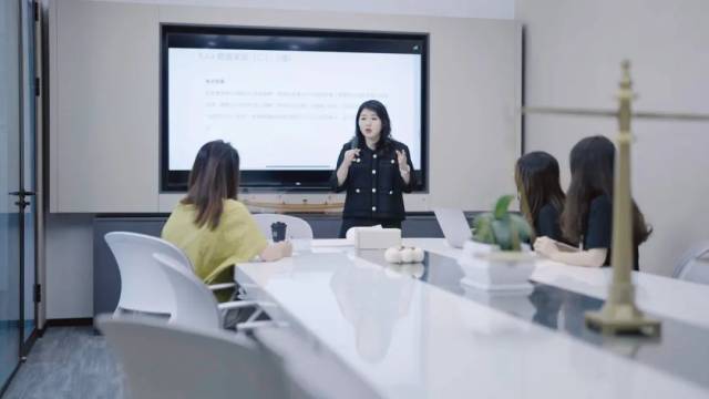▲和“差異”打交道，成為許冰的工作常態