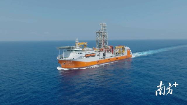 “夢想”號在大海中航行。廣州海洋地質調查局供圖