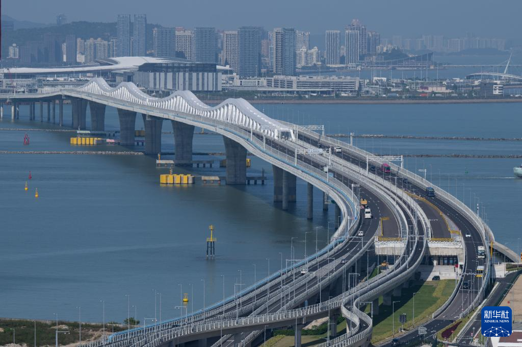 這是12月1日拍攝的澳門大橋。新華社發（張金加 攝）