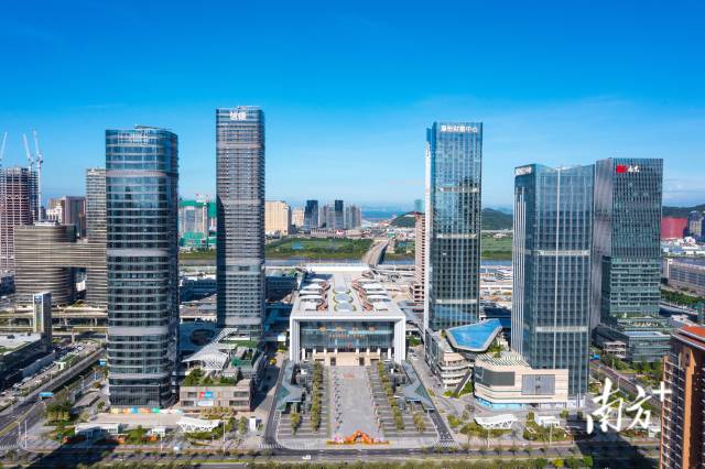 在橫琴口岸，人們可以實現“無感”跨境通關。