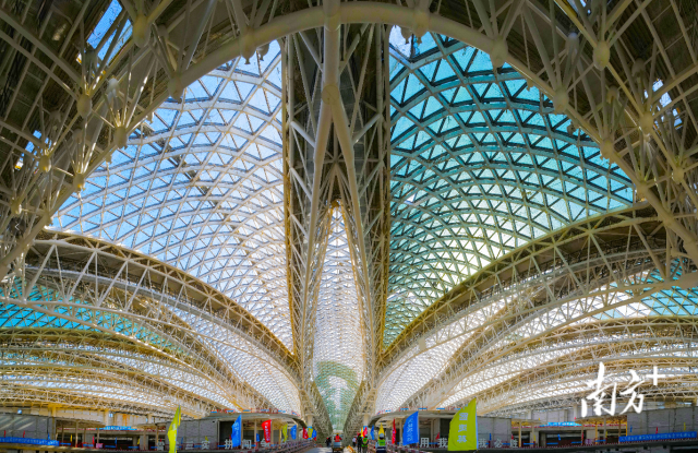 廣州白云機場三期擴建工程建設(shè)現(xiàn)場。