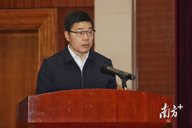 中國籃協主席郭振明。