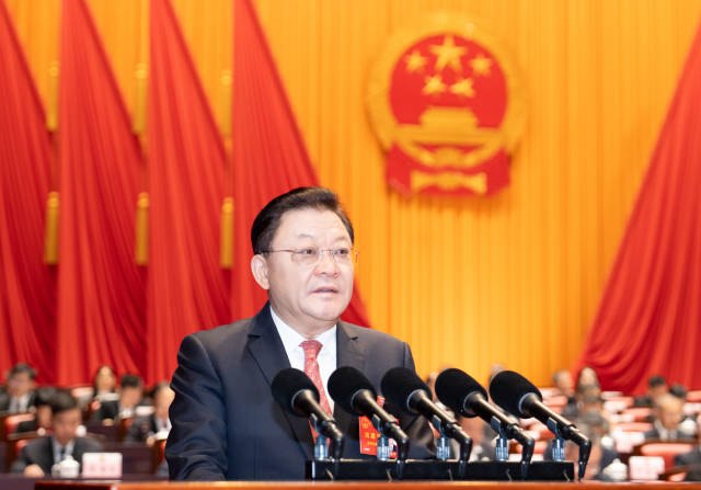 省十四屆人大三次會議開幕