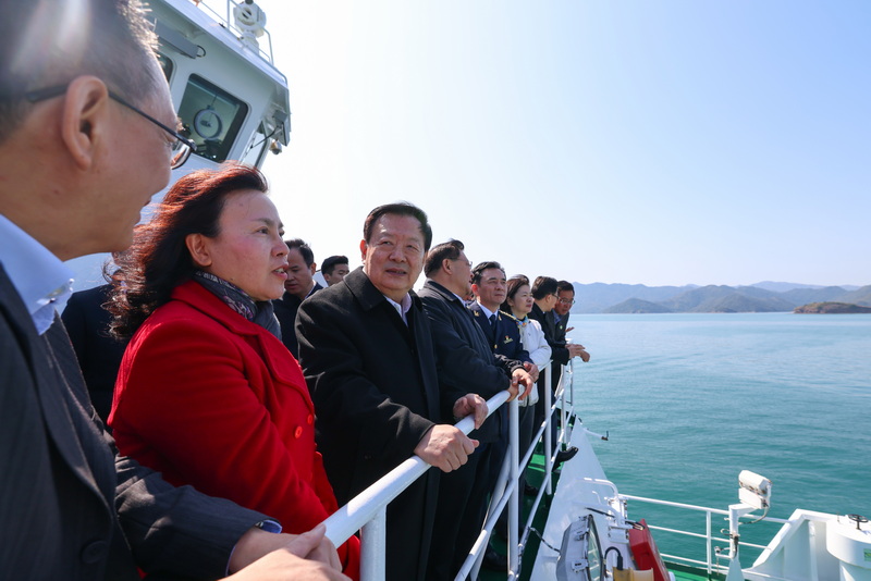 夏寶龍調(diào)研鹽田港