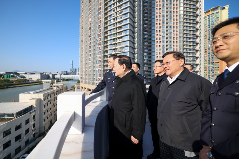 夏寶龍調(diào)研皇崗口岸