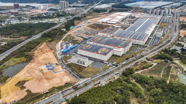 肇慶高新區舉行2025年第一季度產業項目集中簽約、動工、投產儀式。王振宇 攝 肇慶高新區舉行2025年第一季度產業項目集中簽約、動工、投產儀式。王振宇 攝