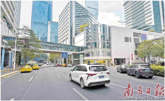 2月21日起，廣州首次將自動駕駛Robotaxi開進(jìn)廣州市中心、機(jī)場和高鐵站。