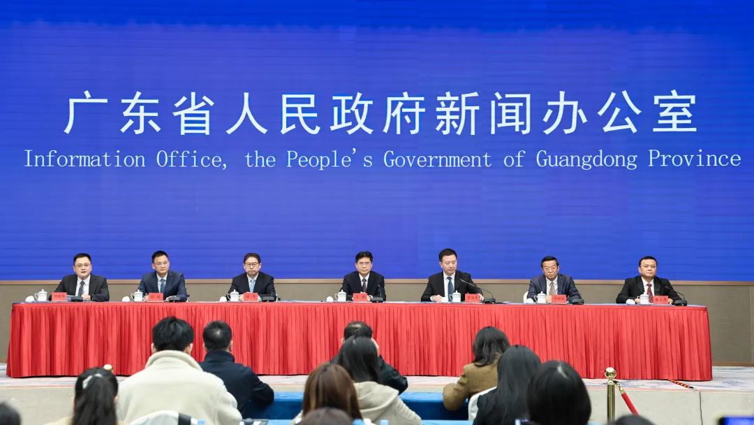 《廣東省推動人工智能與機器人產業創新發展若干政策措施》新聞發布會在廣州召開