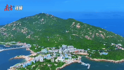 在大灣區(qū),每一座島嶼都在講述獨特的故事,等待游客前來聆聽。 在大灣區(qū),每一座島嶼都在講述獨特的故事,等待游客前來聆聽。