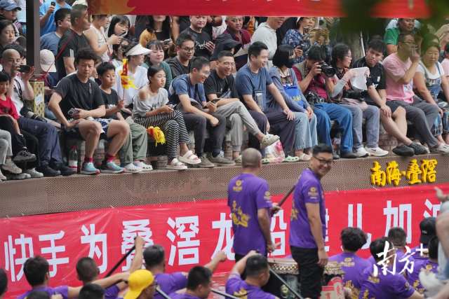 南海疊滘龍船漂移,吸引了全國關注。廖明璨攝 南海疊滘龍船漂移,吸引了全國關注。廖明璨攝