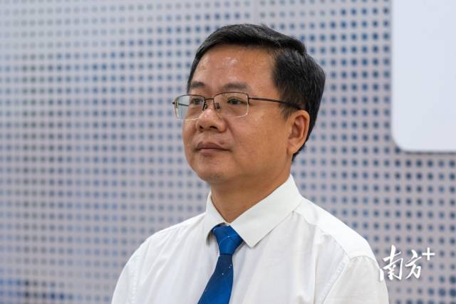 廣州市執委會數字技術部副部長、廣州市政務服務和數據管理局總工程師李剛