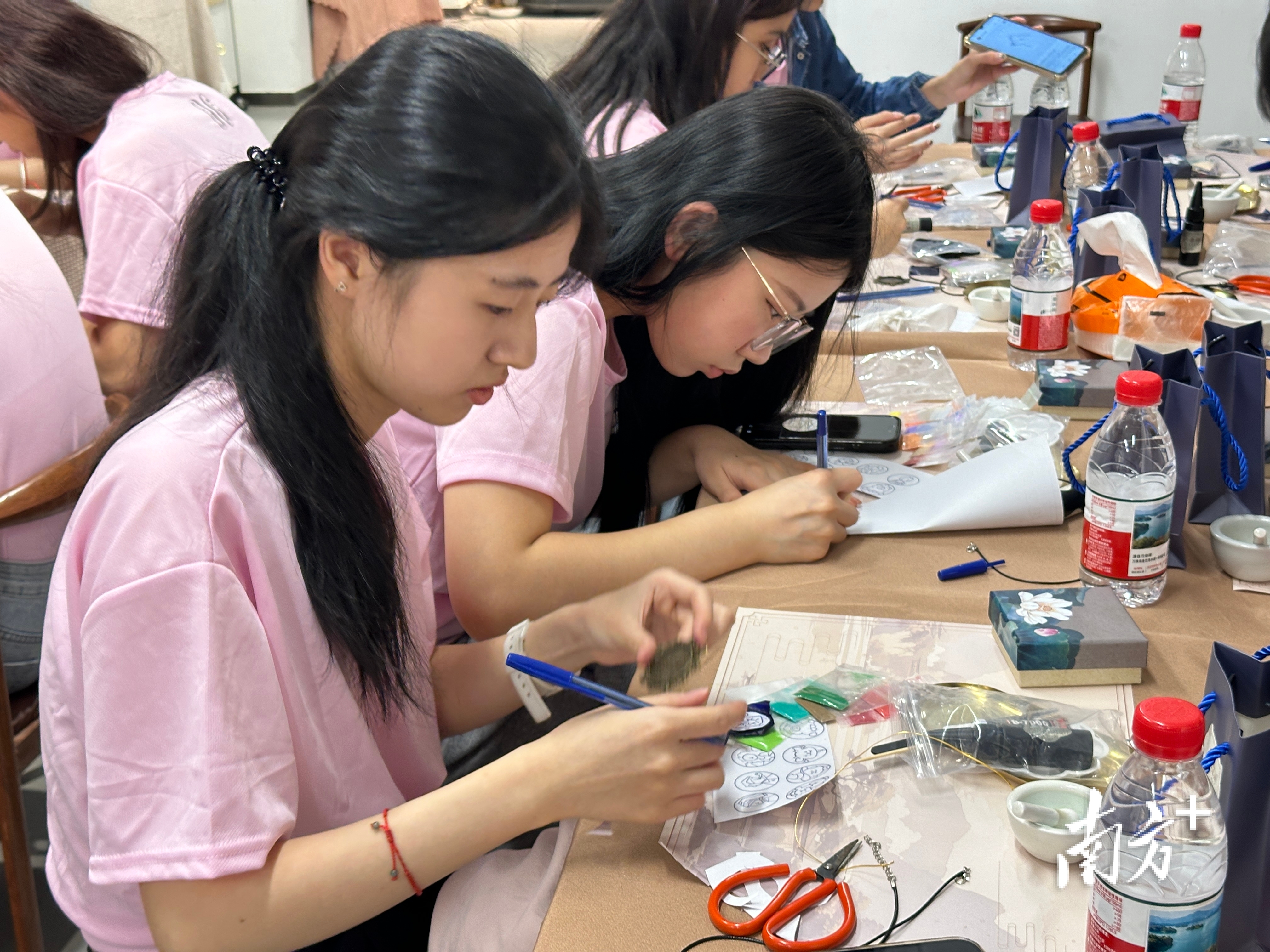 香港青年 香港青年