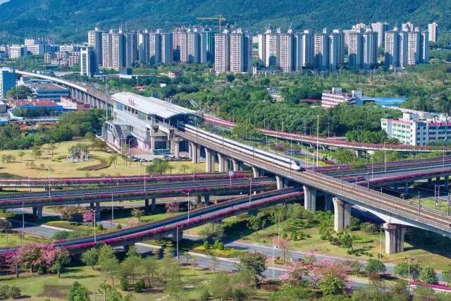 廣州某地上線路運行中。