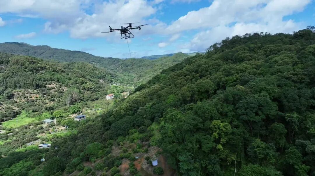 微小輕型無(wú)人機(jī)可靠性與安全性測(cè)試。