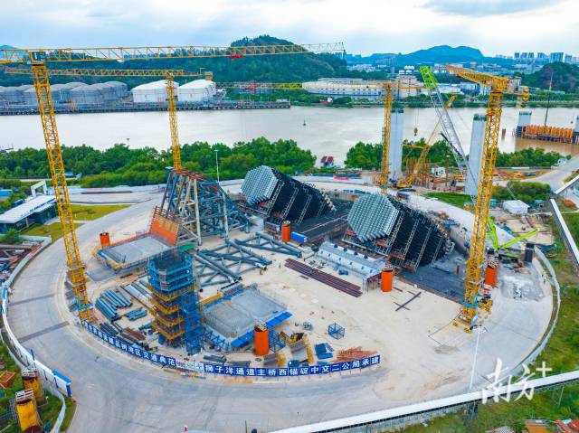 獅子洋通道主橋西錨碇建設現場。