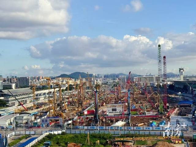 深圳機場東站加速推進地下車站主體結構施工