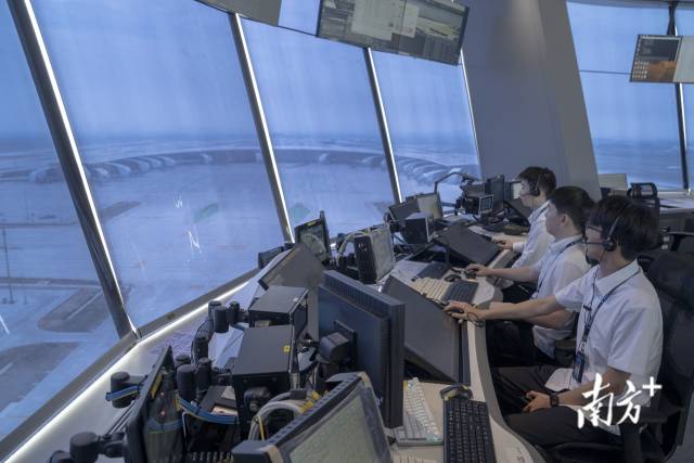 白云機(jī)場(chǎng)東塔臺(tái)啟用
