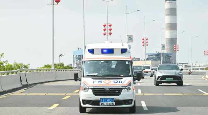 11月9日起，穗港跨境救護(hù)車(chē)服務(wù)正式開(kāi)通