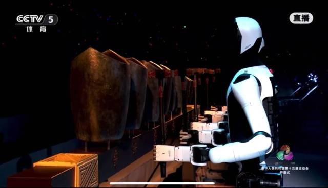 機器人奏響千年禮樂 機器人奏響千年禮樂