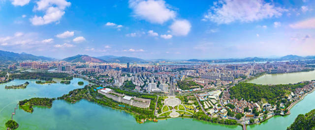 肇慶城區(qū)全景圖。謝有錦 攝
