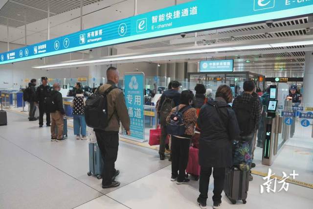 中山客運(yùn)口岸為觀賽客流打造了高效順暢的跨境通道。 受訪者 供圖