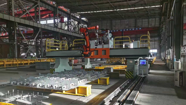 鋼殼節段通過智能化設備進行制造。 鋼殼節段通過智能化設備進行制造。