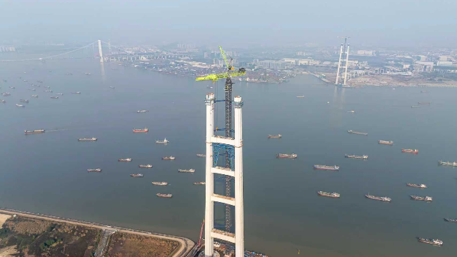 正在建設的獅子洋大橋。 正在建設的獅子洋大橋。