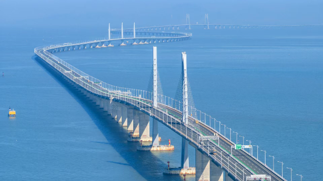 港珠澳大橋。