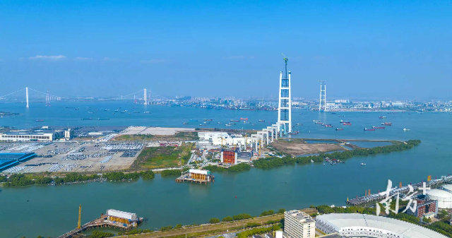 建設(shè)中的獅子洋大橋。