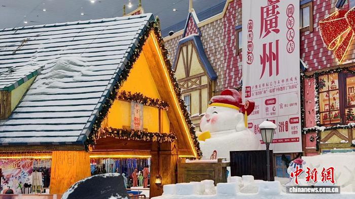 2月27日，位于廣州的冰雪主題樂園——廣州熱雪奇跡實景圖。肖文杰 攝